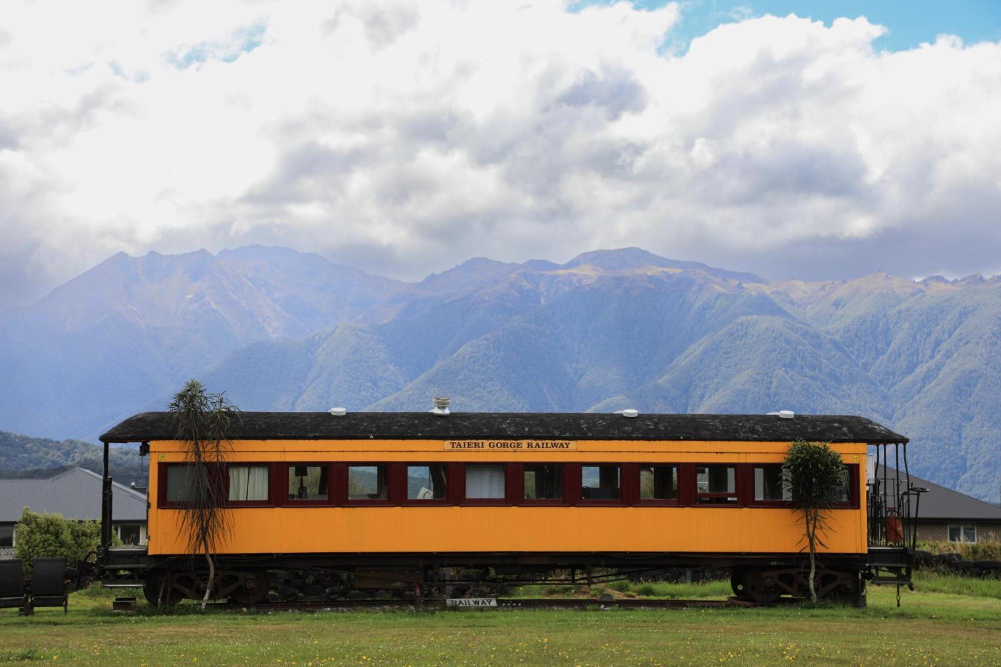 Te Anau Lodge Eksteriør billede